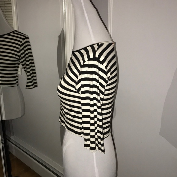 Black and white striped crop top - Picture 2 of 3